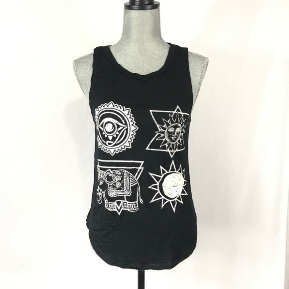 NEW Printed Hamsa and symbol tank top - Picture 5 of 8